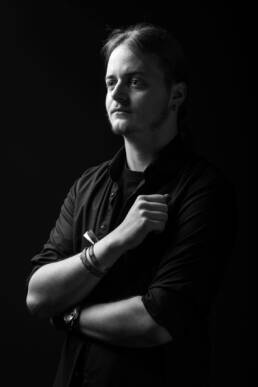 Studio Portrait Von Steven - Kamran and the Snakes